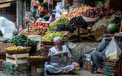 عقوبات على المخالفين وتجربة سابقة غير ناجحة.. ماذا يعني إعلان 7 سلع منجات استراتيجية؟