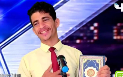 حقيقة فيديو "شاب يحرج لجنة تحكيم Arabs Got Talent ويلقنهم درسًا"