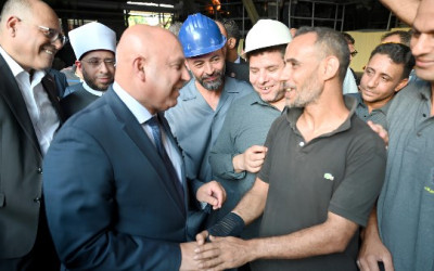 عن عمال النصر للمسبوكات.. كامل الوزير يُدلي بتصريحات مُضللة