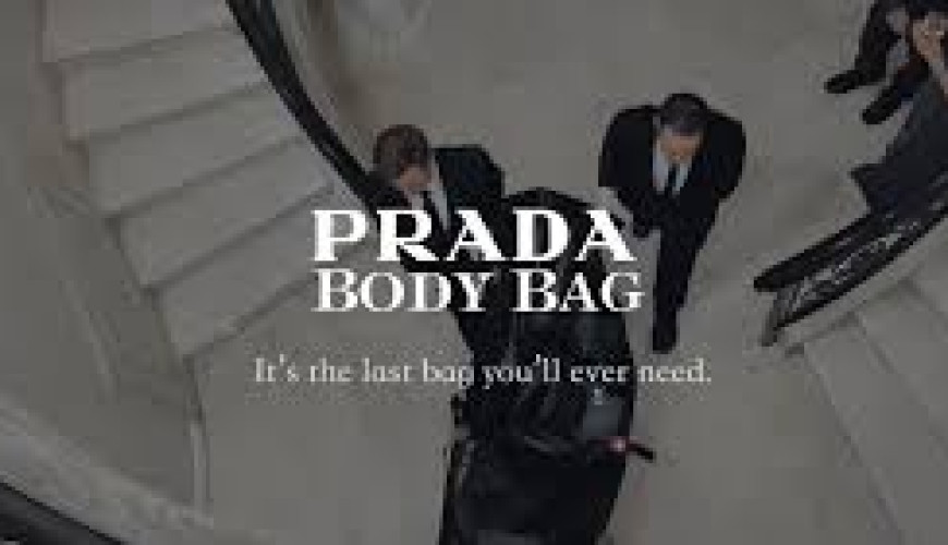 حقيقة إعلان كفن prada