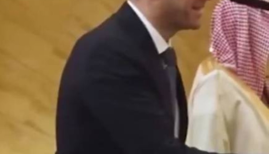 جامعة وهمية يدعي حازم الشرع حصوله على دكتوراه منها .. ترأس مجلس أمنائها مندوب اليمن بـ "الجامعة العربية" وأعطت شهادات لمسؤولين بنظام "الأسد"